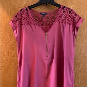 Rose color v neck shirt